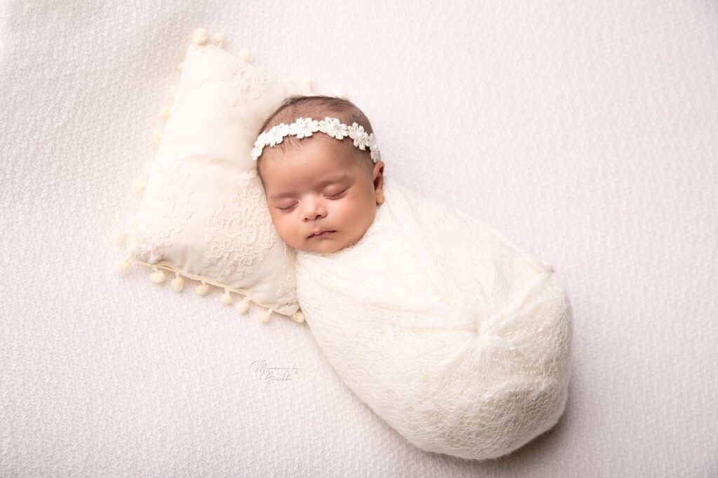 Baby photography timing in Delhi, Gurgaon Baby pillow