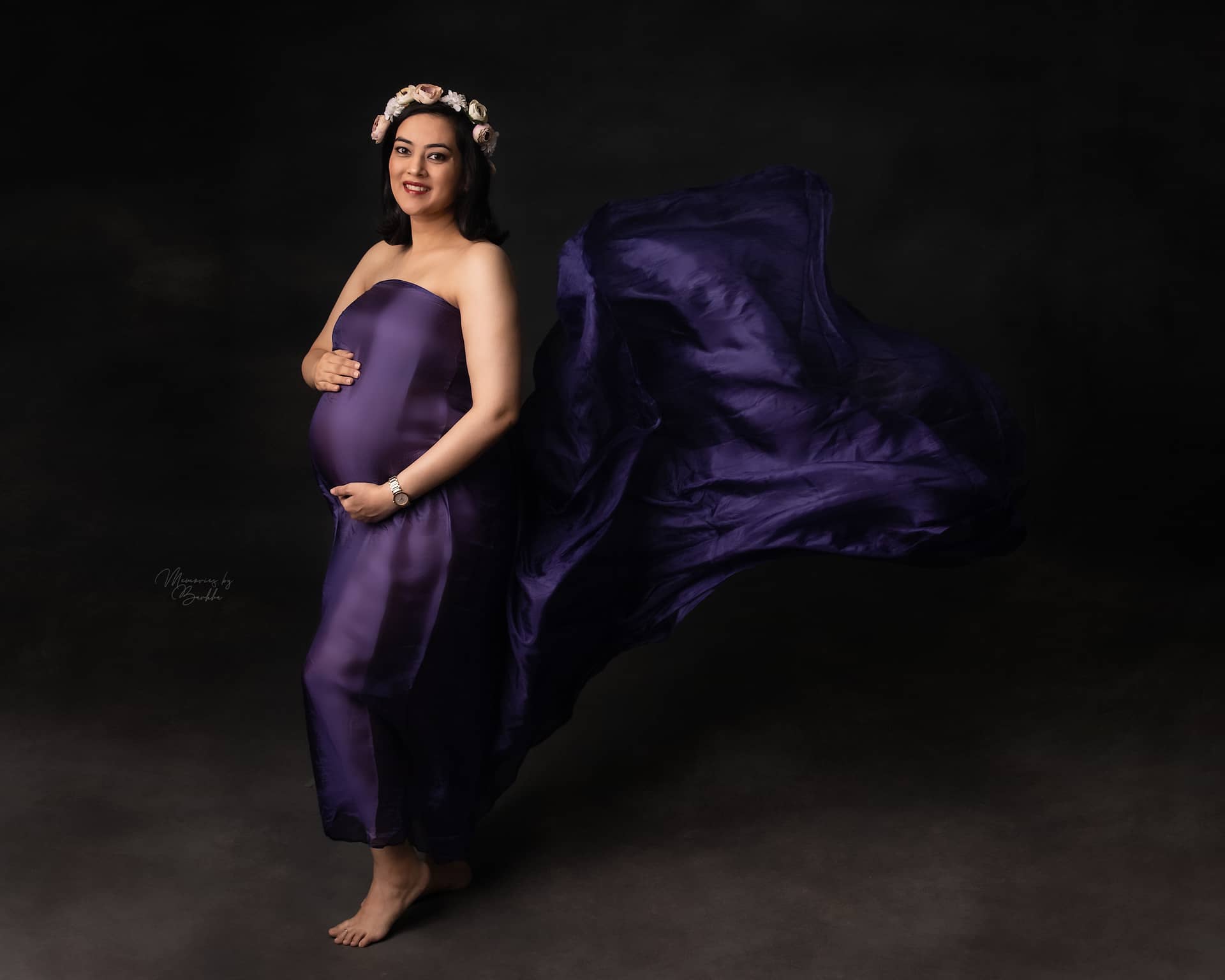Book Premium Maternity, New Born, Baby Photoshoot in Delhi, Gurgaon